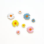 Load image into Gallery viewer, Embroidered Patches Custom Sticker-On Name Tag, Daisy